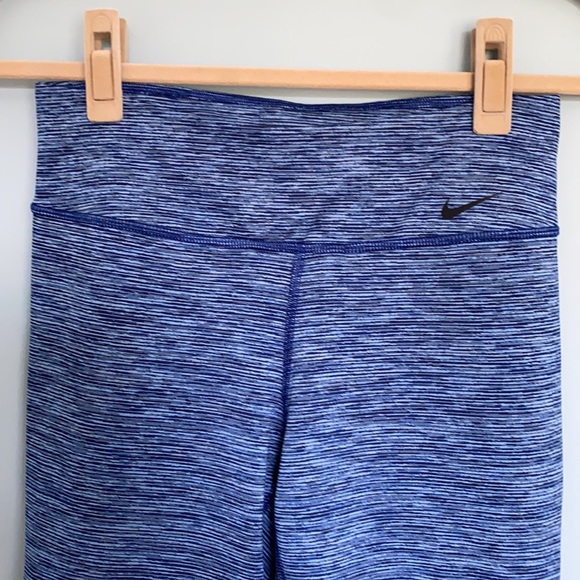 NWOT Nike Dri-Fit Exercise Capri Leggings Size S - Picture 2 of 5